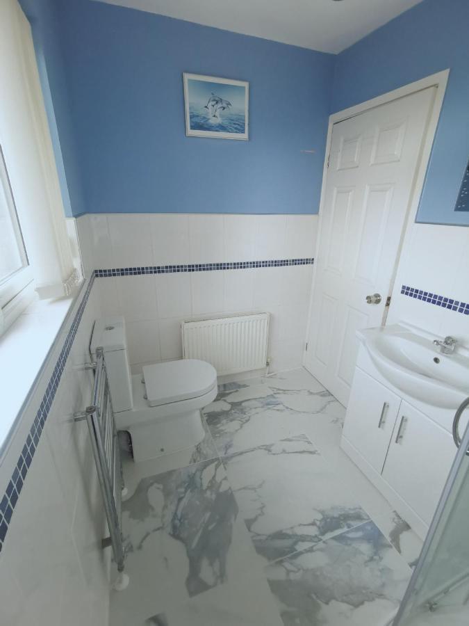 Room In A Friendly Home In A Quite Neighborhood Of Cardiff Exterior photo